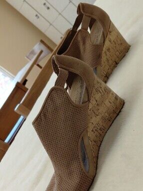 $5🧨 Life Stride Tan Suede Open-Toe Comfort Heel